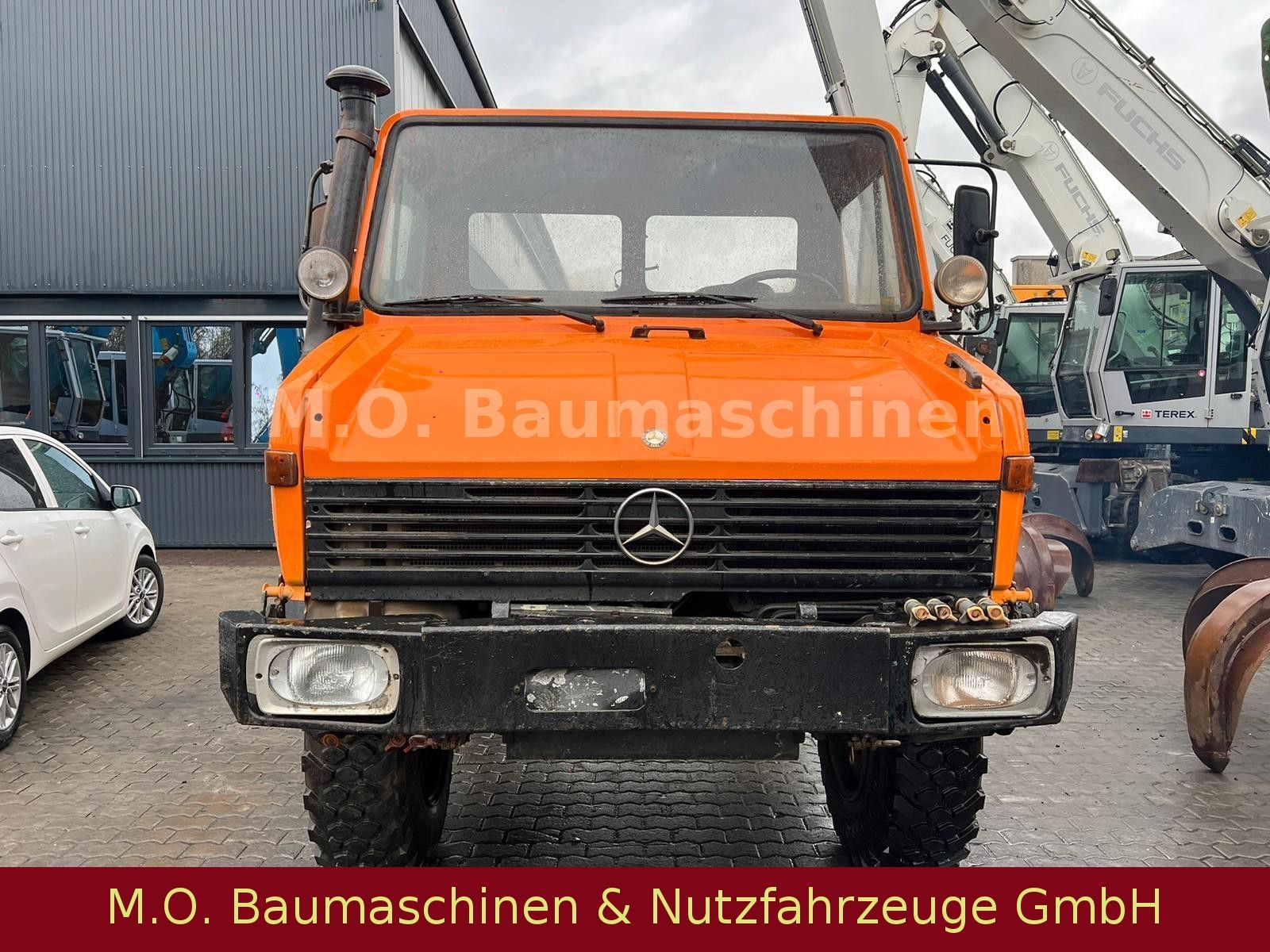 Fahrzeugabbildung Unimog U 1000/ 424