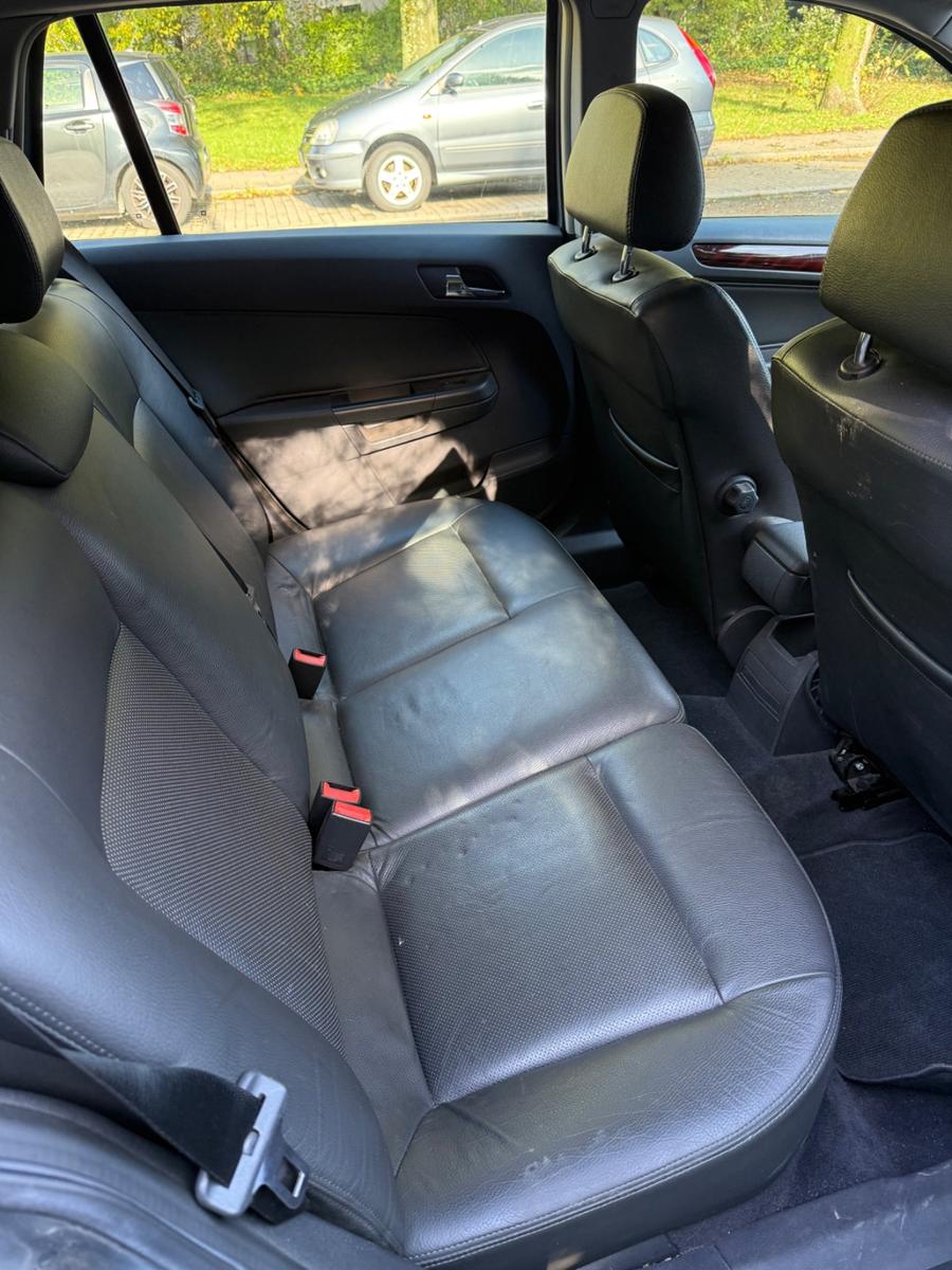 Opel Astra 2005 — photo 9