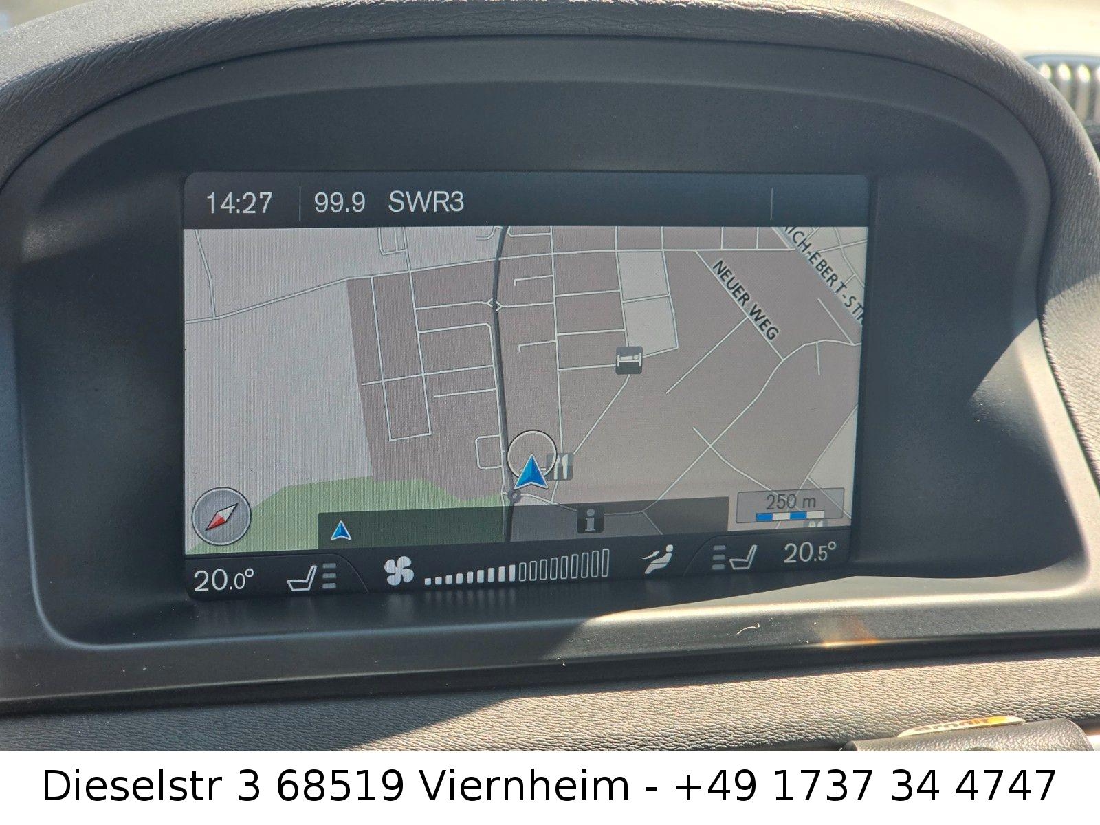 Volvo V70 2012 — photo 13