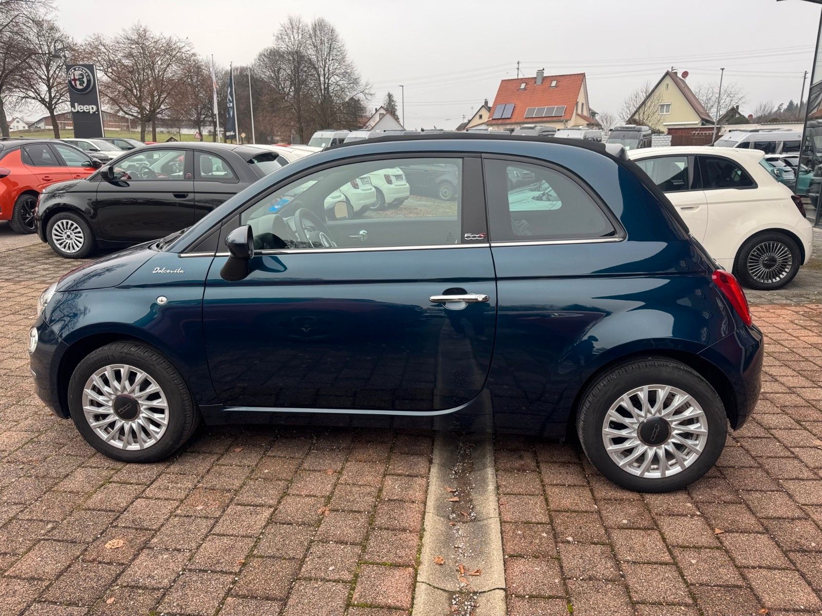 Fahrzeugabbildung Fiat 500C Hybrid Dolcevita 70PS NAVI KLIMA