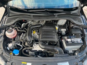 Fahrzeugabbildung SKODA Rapid 1.0 TSI Spaceback Clever R-Kamera Xenon BT