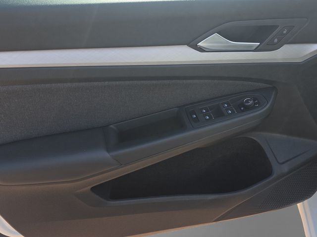 Golf VIII Variant Life eTSI