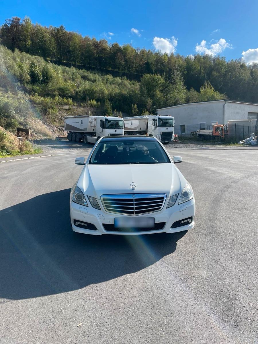 Mercedes-Benz E 200