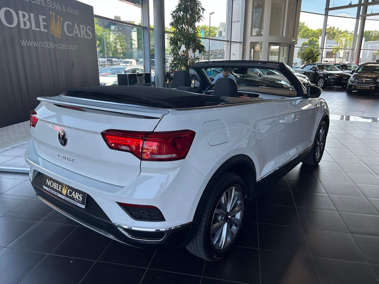 Fahrzeugabbildung Volkswagen T-Roc Cabriolet Style 1.5 TSI DSG StandHz NAVI
