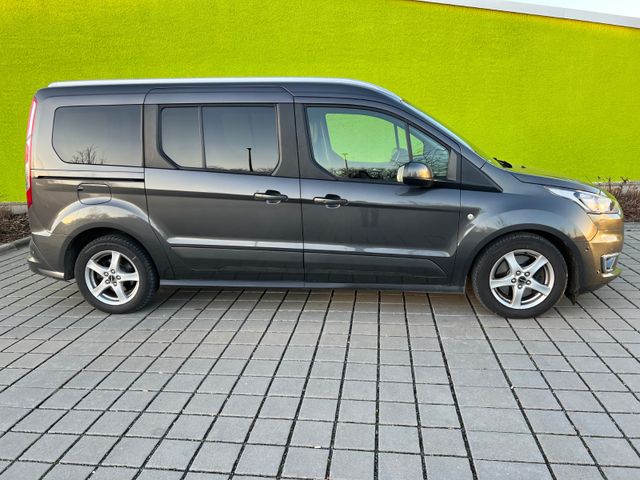 Ford Grand Tourneo Connect Titanium