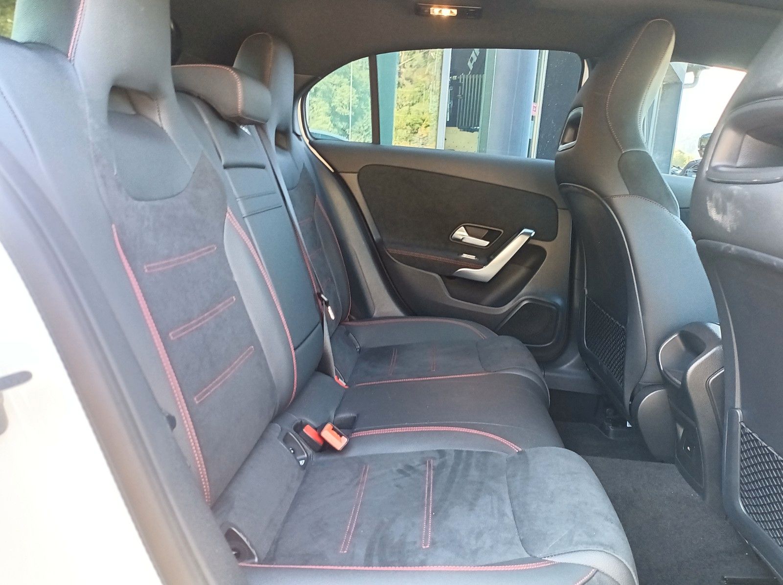 Fahrzeugabbildung Mercedes-Benz A 250 e+AMG LINE+PANO+360*KAMERA+DISTRONIC+SH+++