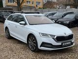 Skoda Octavia Combi 2.0 TDI/Pano/Memory/ACC/HeadUp/AHK - Skoda Gebrauchtwagen in Berlin