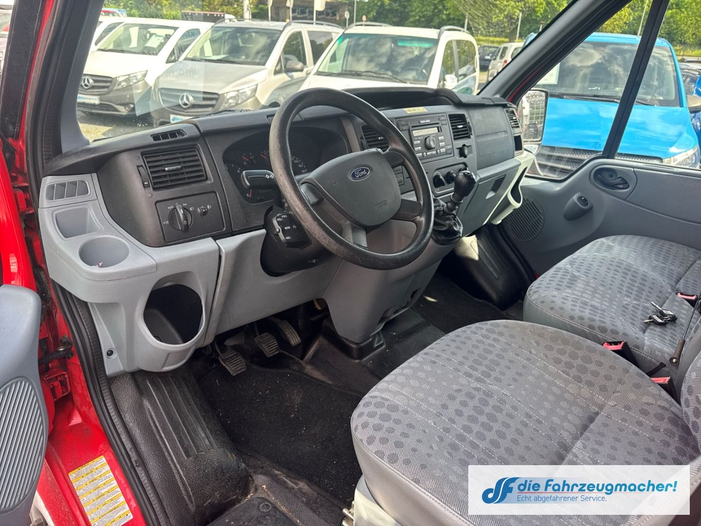 Fahrzeugabbildung Ford Transit Kombi FT 280 K Freisprech Allwetterreife