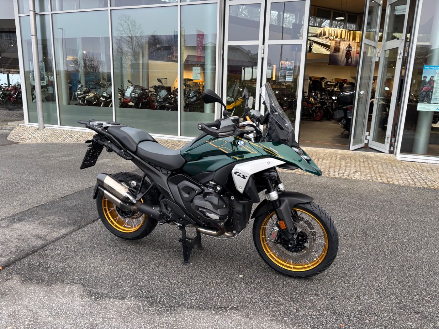 Fahrzeugabbildung BMW R 1300 GS Option 719 3 Pakete Doppelschalldämpfe