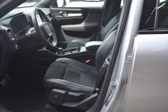 Fahrzeugabbildung Volvo XC40 R-Design D4 AWD *STHZ*AHK*360*DAB*LED*