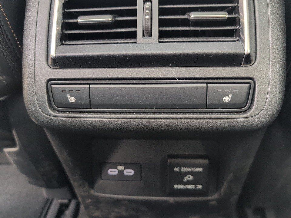 Fahrzeugabbildung Mazda CX-60 PHEV 2.5L eSKY AT AWD HOMURA PLUS BOSE+NAV