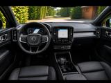 Volvo XC40 T3 Geartronic R-Design Momentum Core  - Volvo XC40 von privat