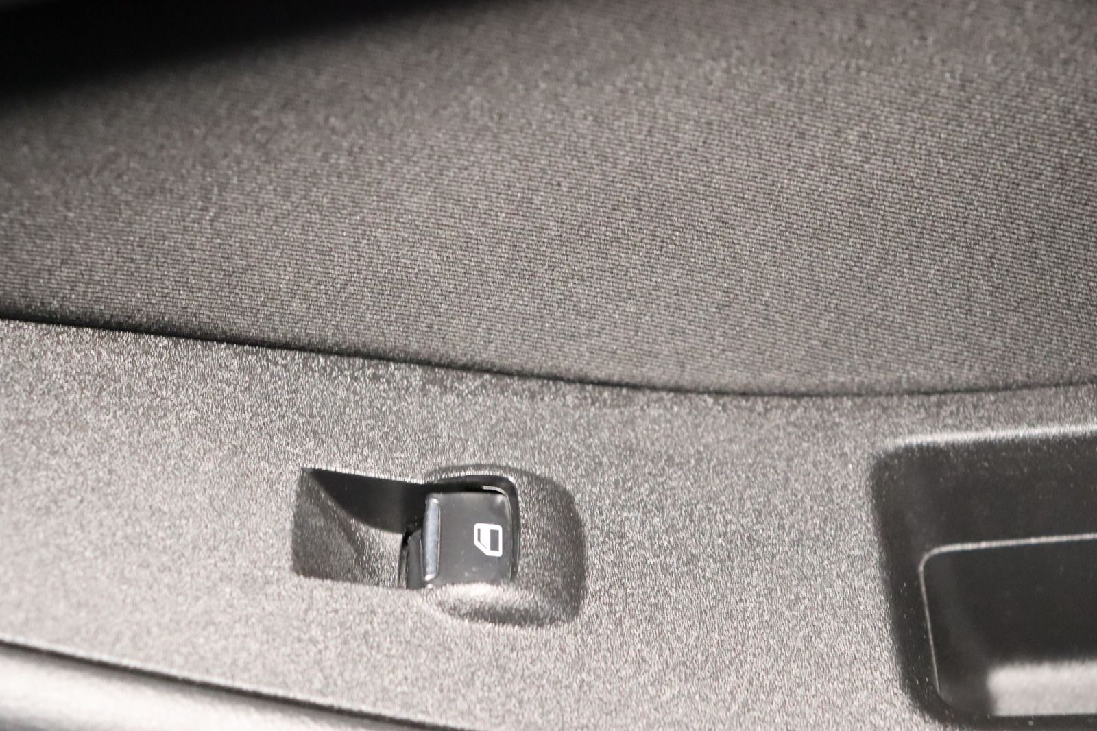 Fahrzeugabbildung Ford S-MAX * Navi * Bi-Xenon * PDC