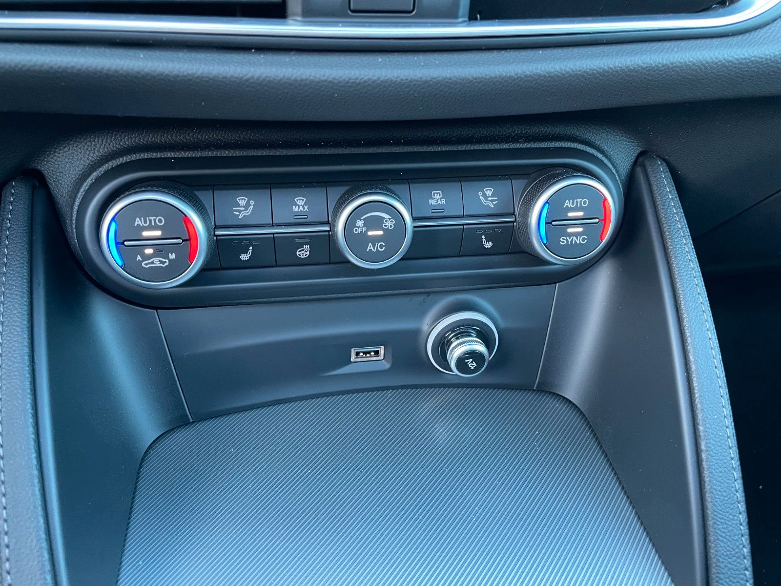 Alfa Romeo Stelvio - Bild 26