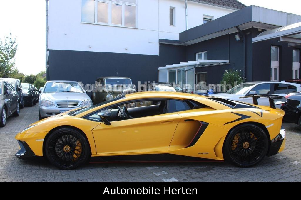 Lamborghini Aventador