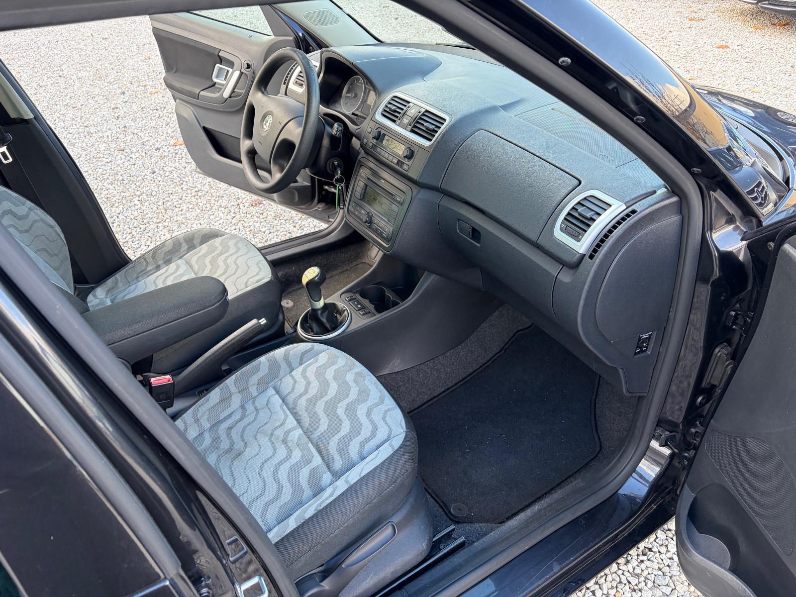 Skoda Roomster 2009 — photo 12