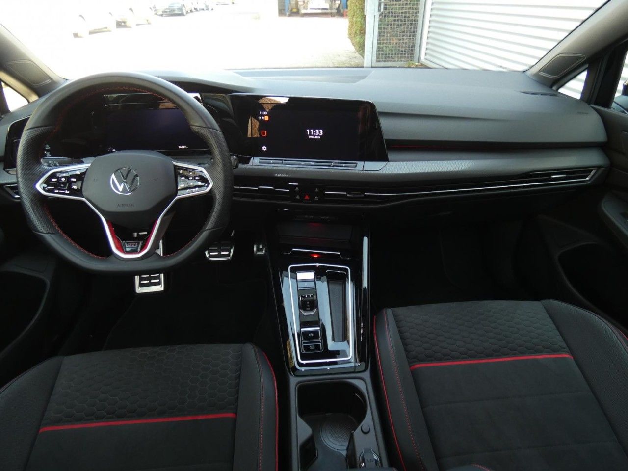 Volkswagen Golf VIII 2.0 TSI DSG GTI Clubsport MLED Navi SH foto 11