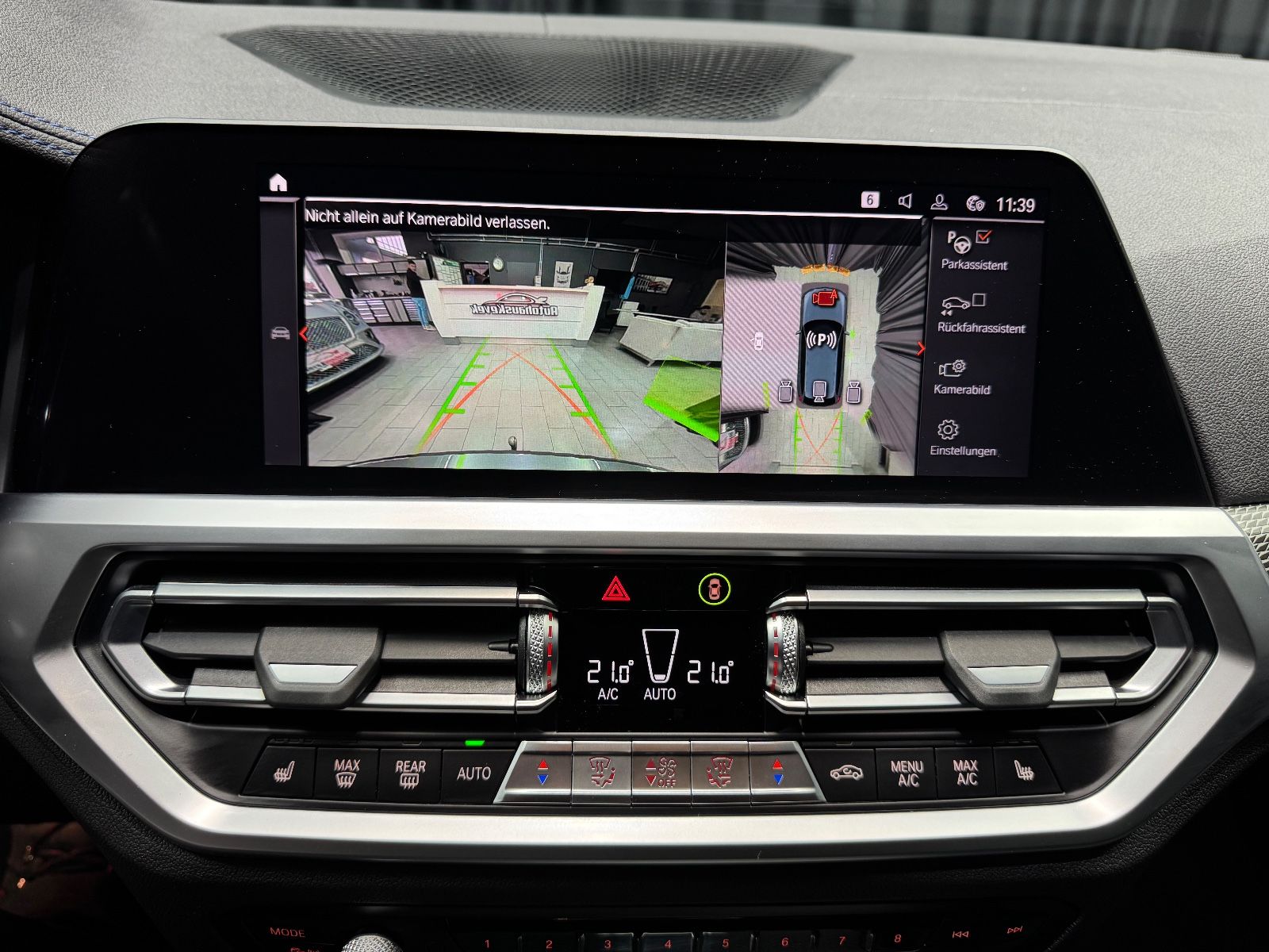 Fahrzeugabbildung BMW M340i Touring xDrive|LASER|HEAD-UP|AHK|ACC|