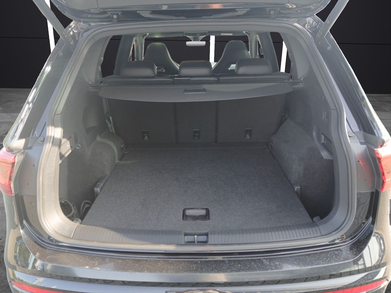Fahrzeugabbildung SEAT Tarraco TDI FR-Line DSG 4Drive LED AHK Navi AID