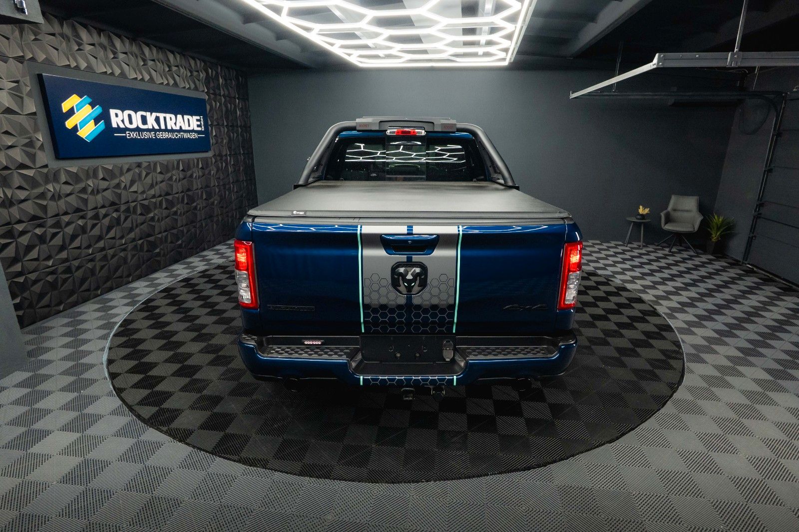 Fahrzeugabbildung Dodge RAM 5.7 V8 HEMI 4x4 BLUE EDITION Offroad LONGBED