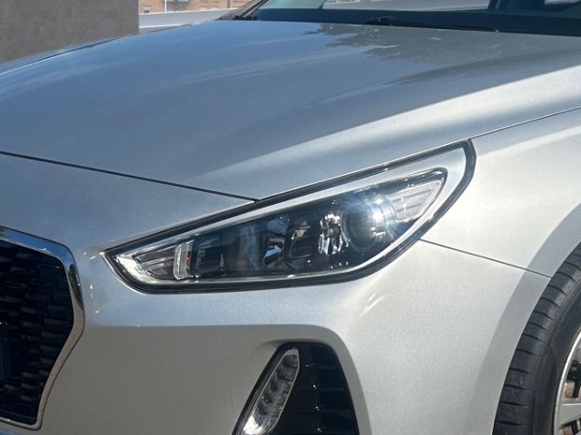 Fahrzeugabbildung Hyundai i30 Select 1.4 Fahrerprofil Spurhalteass. Fernli