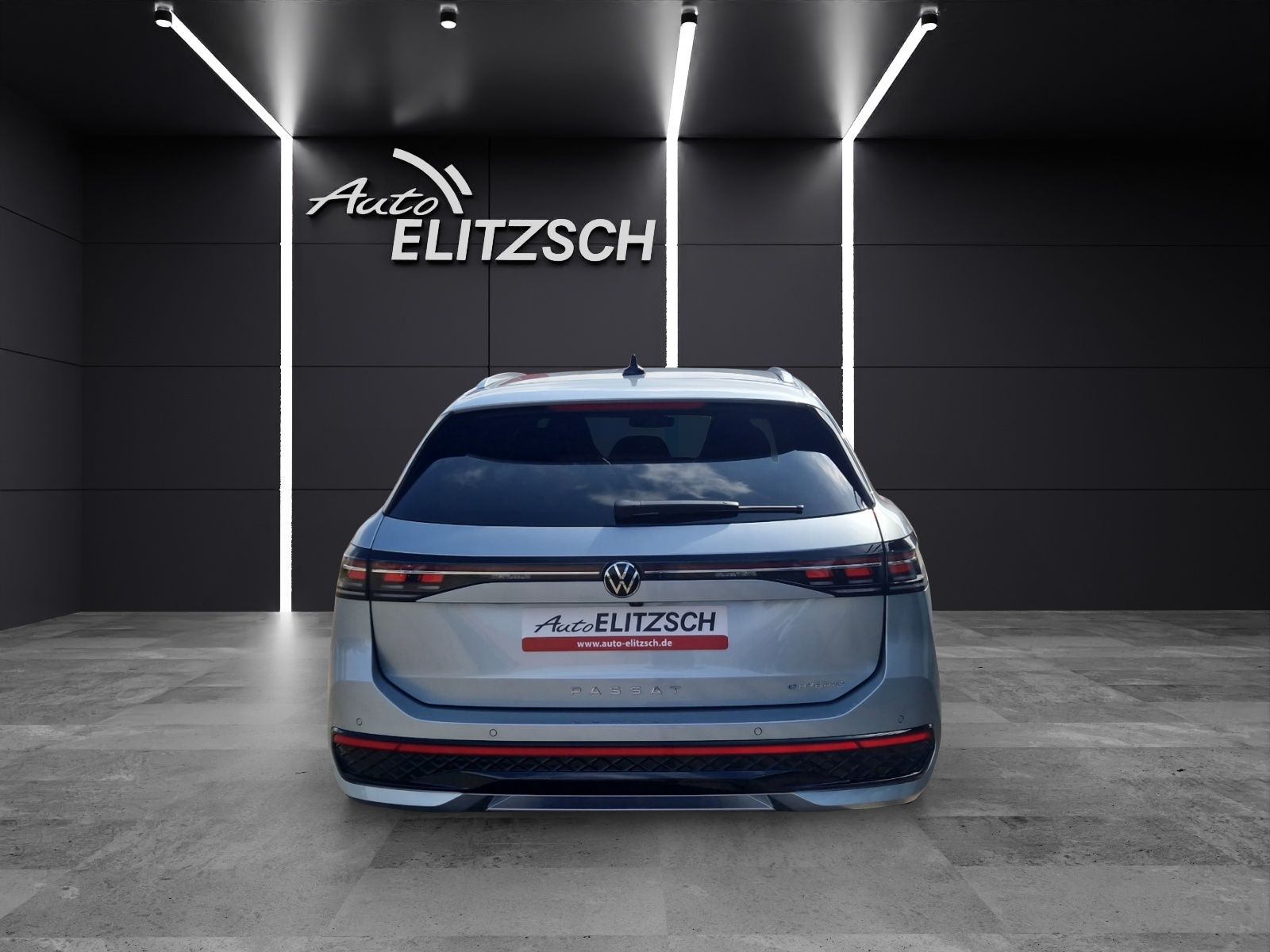 Fahrzeugabbildung Volkswagen Passat eHybrid R-Line Matrix AHK