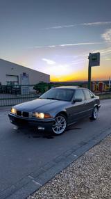 BMW E36 323i Deutsches Auto* 3te Hand* - BMW 323 mit Benzin-Antrieb: Limousine, Automatik