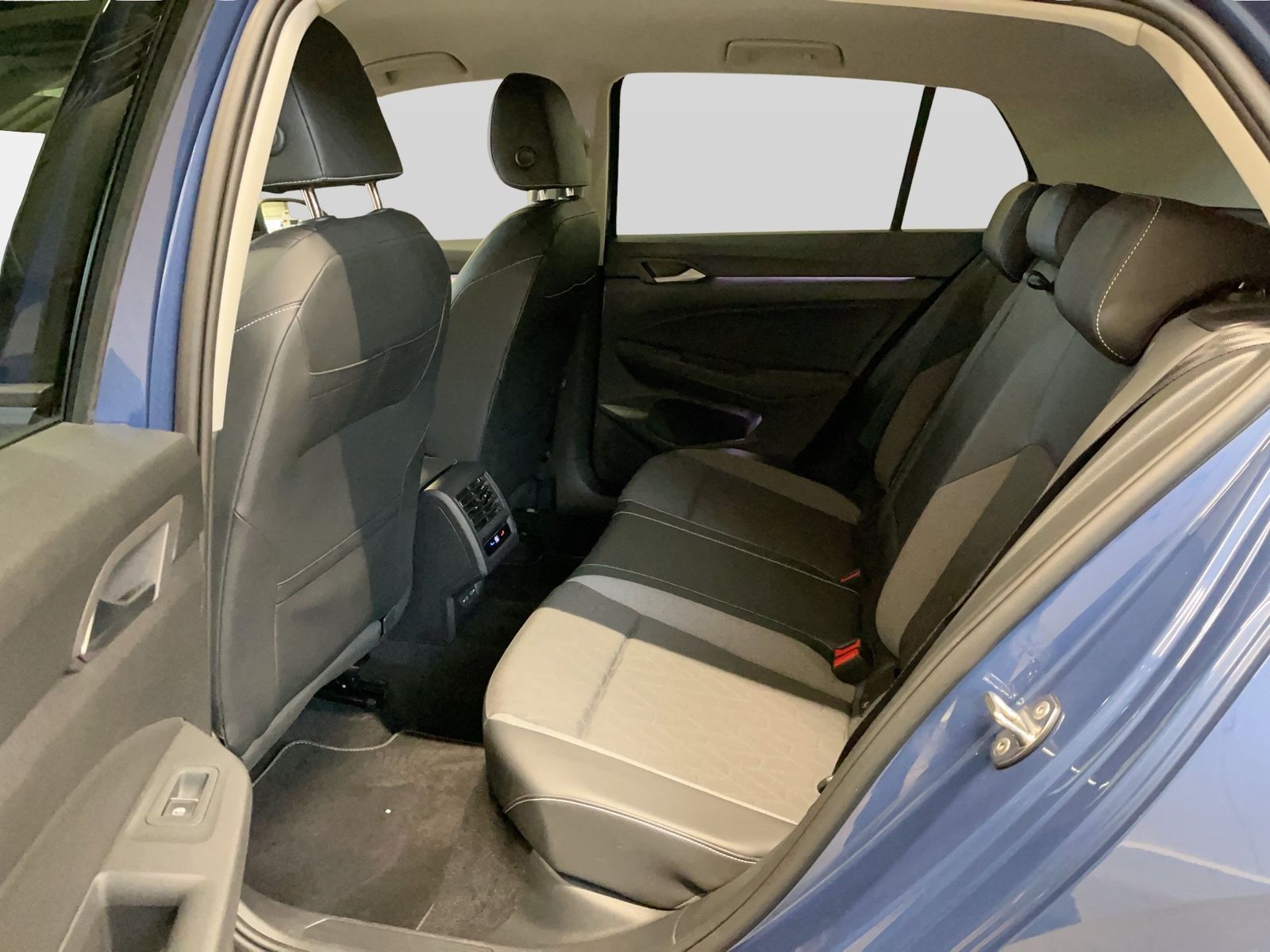 Volkswagen Golf - Bild 11