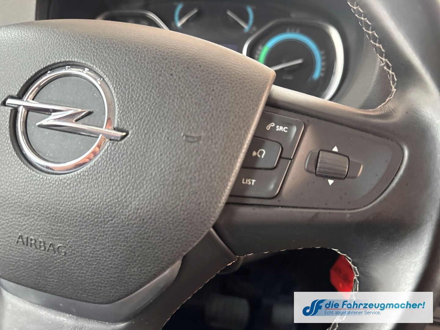 Fahrzeugabbildung Opel Vivaro Kasten -e Elegance L 75 kWh HUD Navi Appl