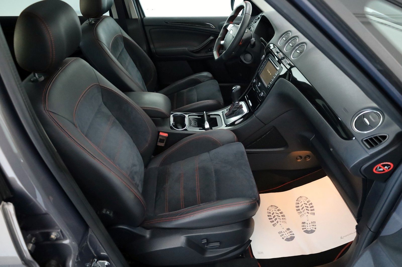 Fahrzeugabbildung Ford S-MAX Titanium S T.Leder,Navi,Xenon,Panorama,SH