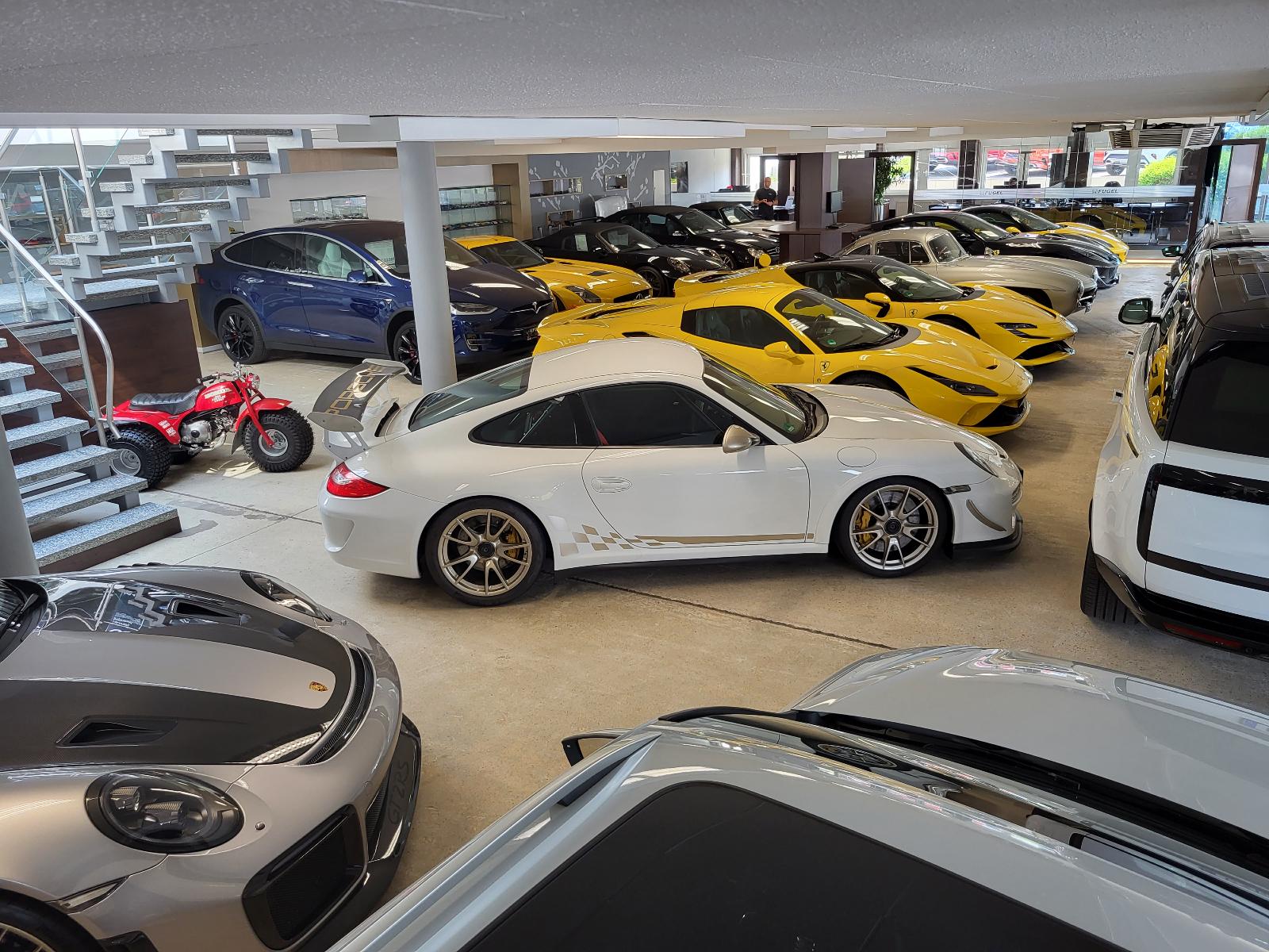 showroom-image-bottom