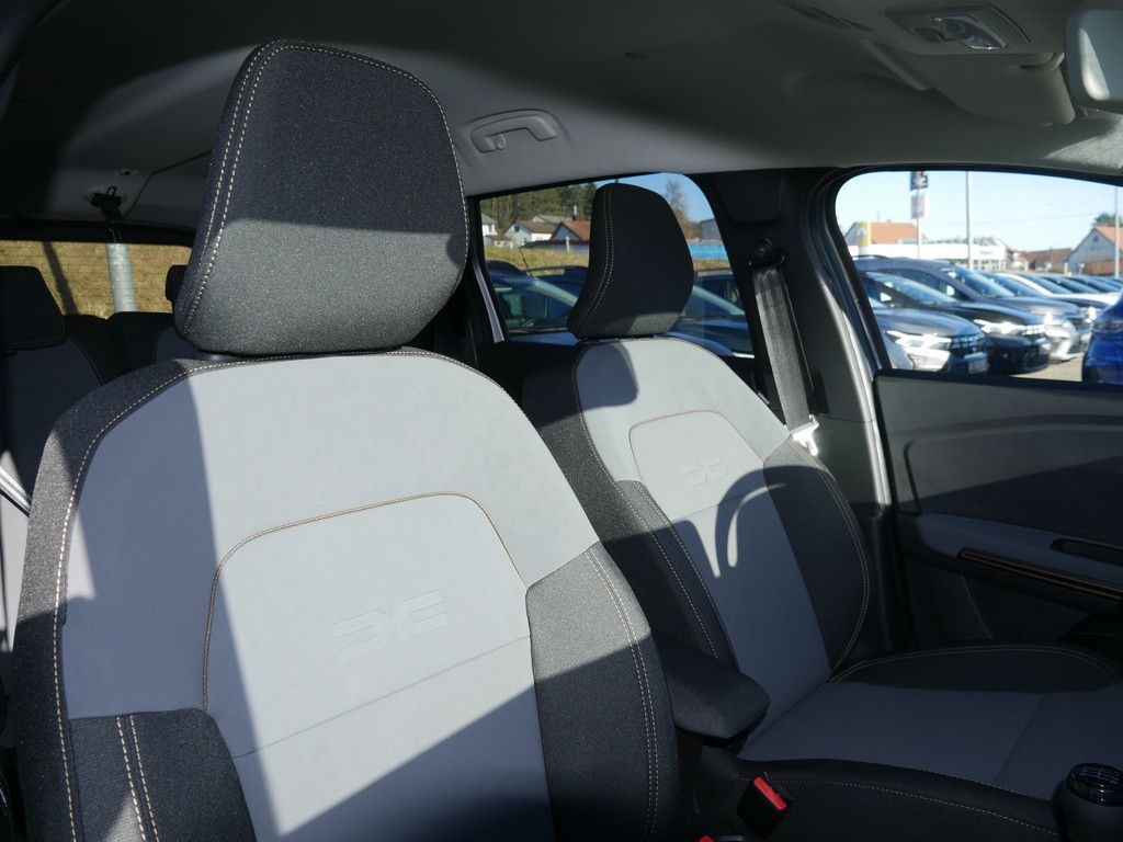 Fahrzeugabbildung Dacia Jogger Extreme TCe 110 7-Sitzer