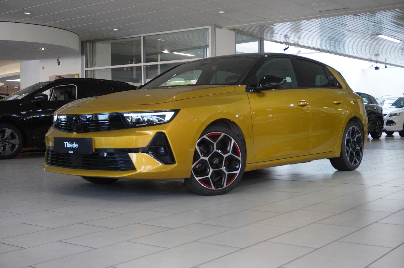 Fahrzeugabbildung Opel Astra L Lim. 1.6 HYBRID GS SPORT NAVI/360°/SPORT