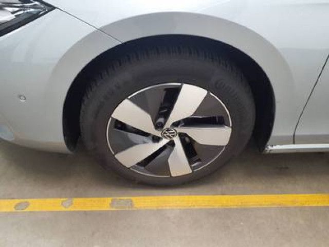 Volkswagen Passat Variant Business 1.5 TSI DSG LED 360° AHK foto 4