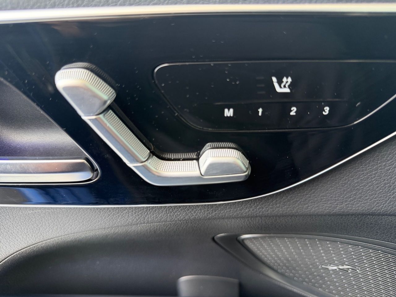 Fahrzeugabbildung Mercedes-Benz C 220 d 4M T AMG AHK Night Pano Distronic Memory