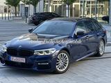 BMW 530dA xDrive Touring  MSportP  VOLL LED/HUD/PANO - BMW 530: 530d
