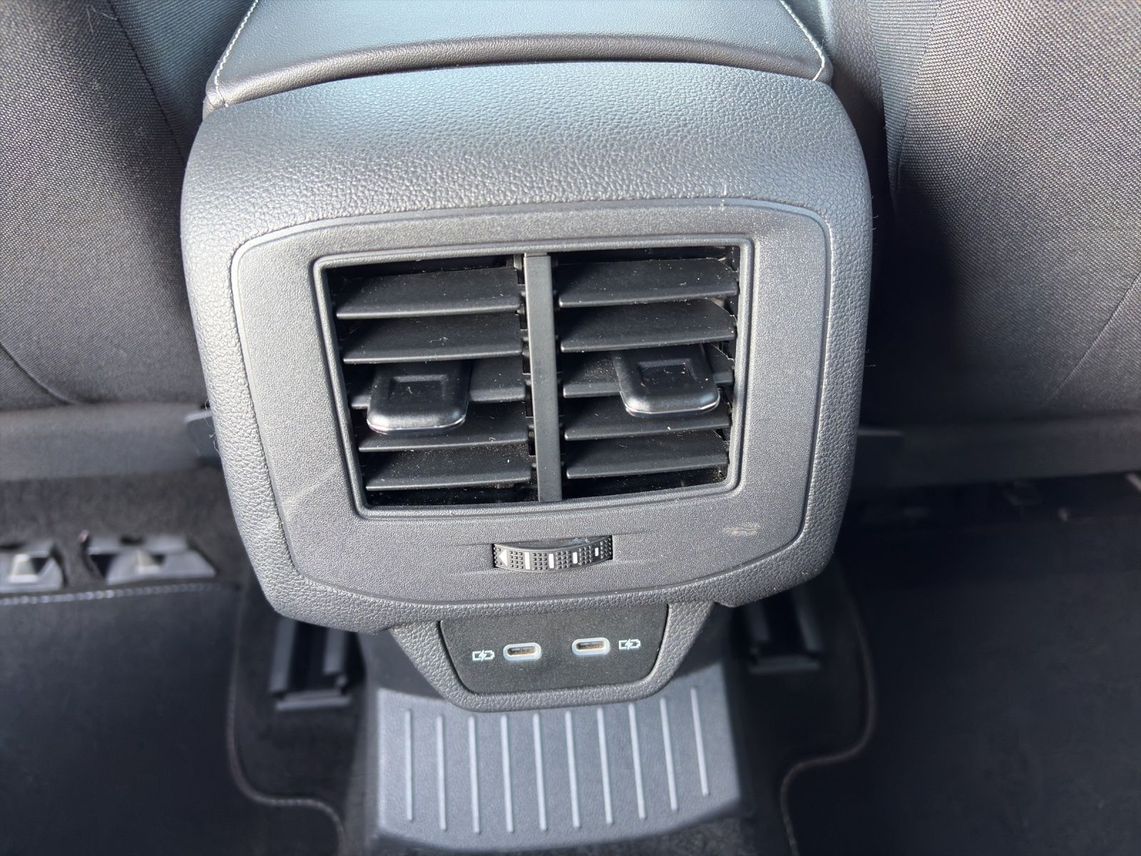 Volkswagen T-Roc - Bild 15