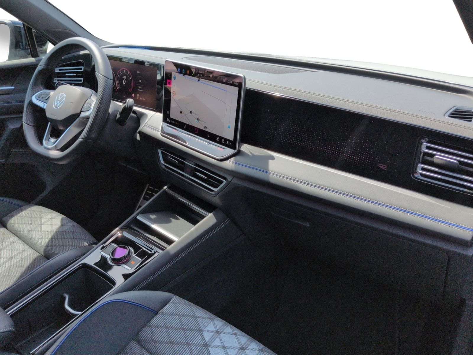 Tiguan R-Line 1.5 eTSI DSG AHK+PANO+BlackStyle+