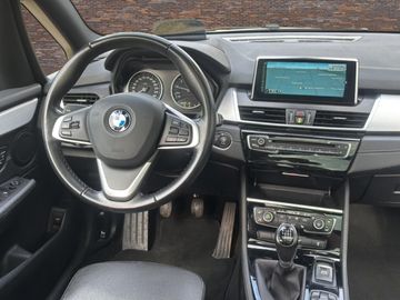 BMW 218 Active Tourer - 9