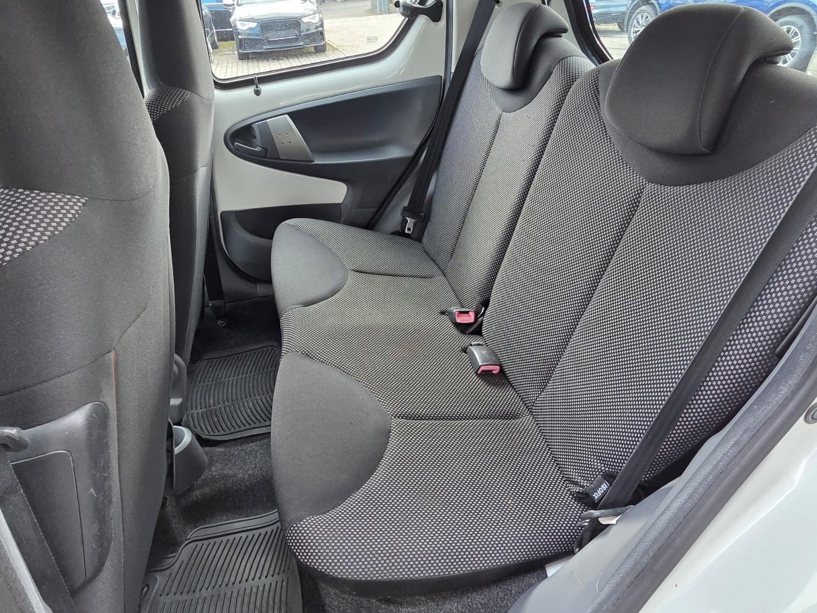 Toyota Aygo AYGO Cool 1.0 /KLIMAANLAGE/CD SPIELER