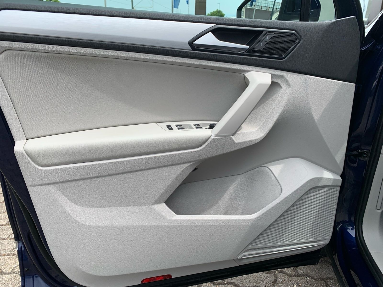 Fahrzeugabbildung Volkswagen Tiguan 1.5 TSI Comfortline BMT AHK Navi