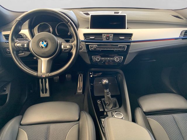 Fahrzeugabbildung BMW X2 sDrive 18i M Sport+M Fahrwerk+LED+Navi+DAB