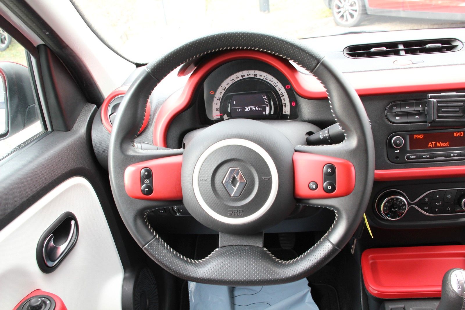 Fahrzeugabbildung Renault Twingo Chic 1.0 SCe