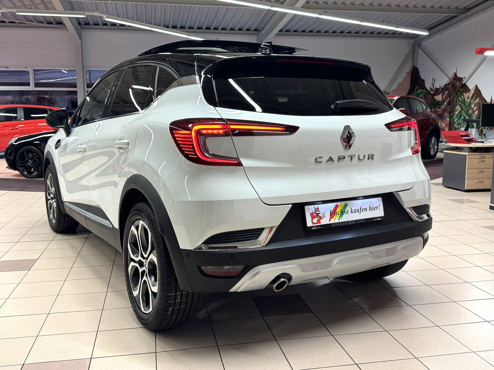 Fahrzeugabbildung Renault Captur Edition One/LED/BOSE/Leder/DAB/Navi/ACC