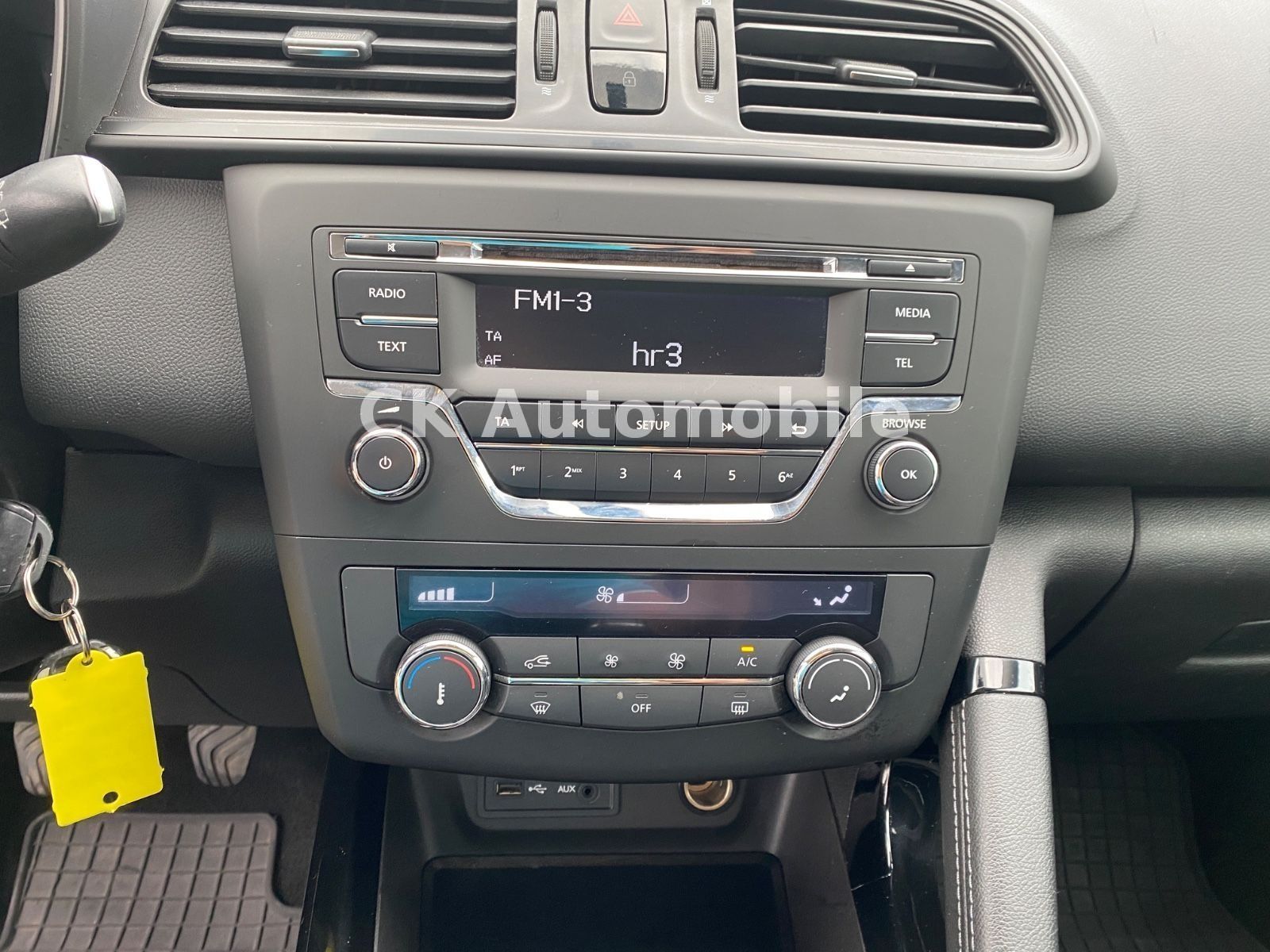 Fahrzeugabbildung Renault Kadjar Life 1.2 TCe/Klima/Tempomat/PDC/AHK