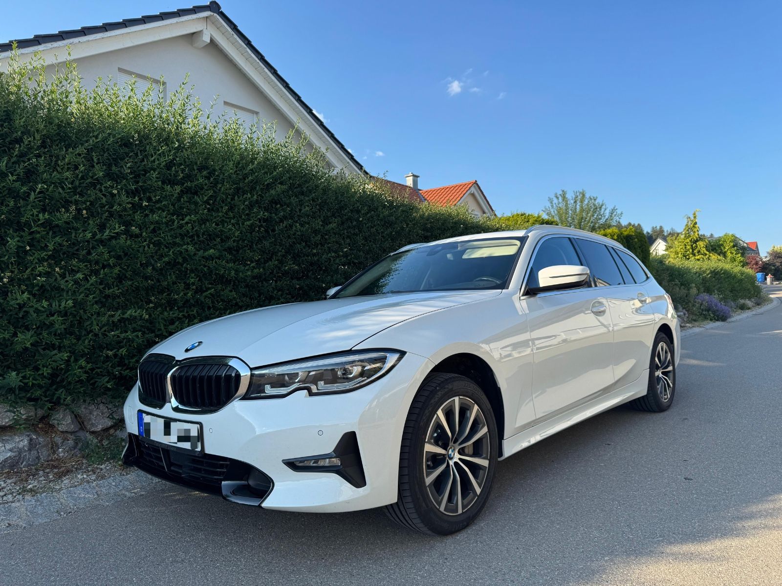 BMW 330d xDrive Touring Mild-Hybrid Automatik