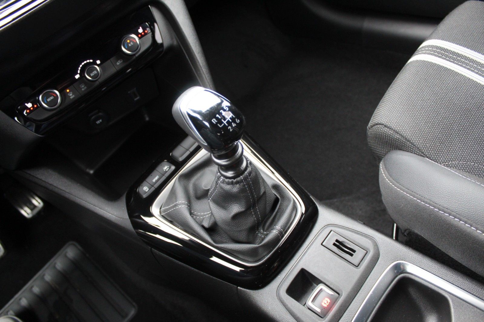 Fahrzeugabbildung Opel Corsa  GS Navi*Allw*Kamera*Sitzh.