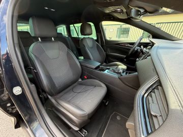 Opel Insignia - 11