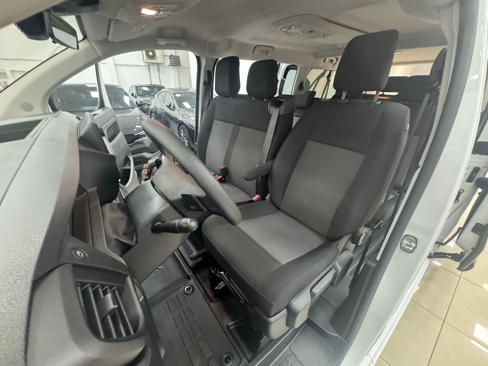 Peugeot Traveller - Bild 48