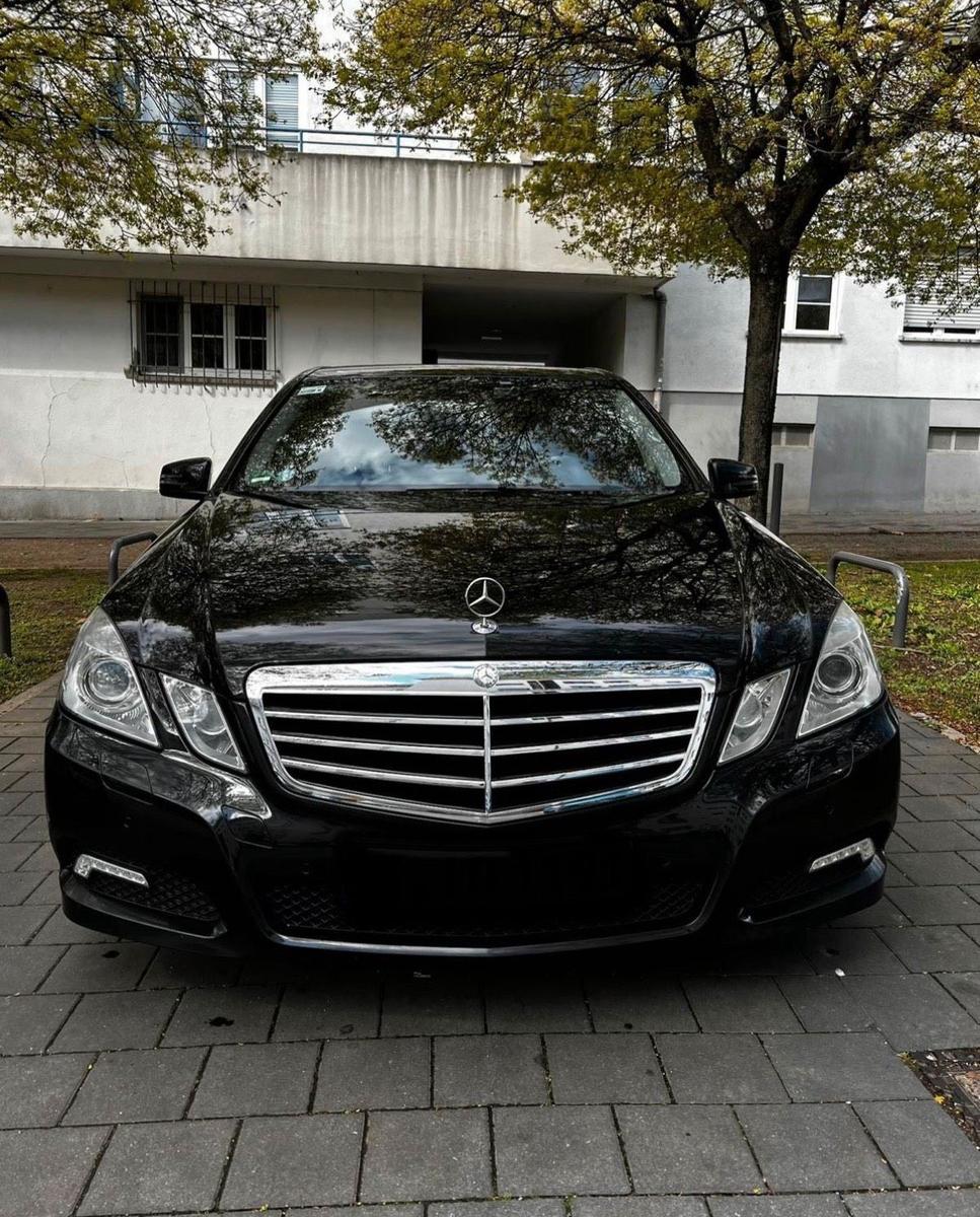 Mercedes-Benz E 220